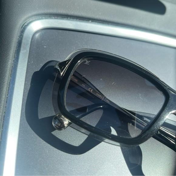 Authentic Louis Vuitton Sunglasses black - Picture 7 of 7